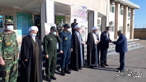 برگزاری مراسم صبحگاه مشترک نیروی انتظامی در شهرستان‌ آزادشهر