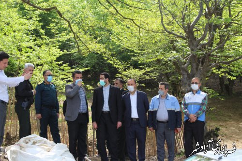 بازدید سرپرست فرمانداری آزادشهر از تفرجگاه های شهرستان در روز طبیعت