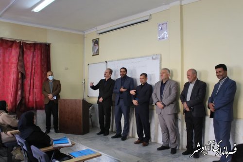 دیدار صمیمی فرماندار آزادشهر با دانشجویان