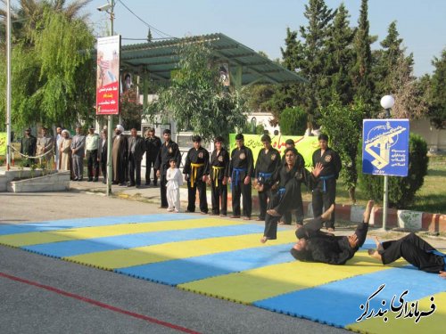 صبحگاه مشترک نظامی و انتظامی در بندرگز برگزار شد