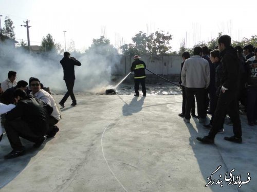 مانور زلزله و ایمنی در مدارس شهرستان بندرگز برگزار شد