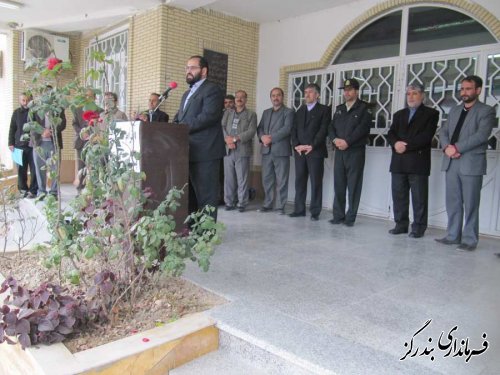 اعزام دانش آموزان بندرگزی به مناطق عملیاتی غرب کشور