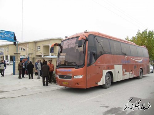 اعزام دانش آموزان بندرگزی به مناطق عملیاتی غرب کشور