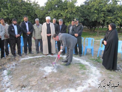 کلنگ احداث نمازخانه بین راهی روستای ابراهیم آباد به زمین زده شد