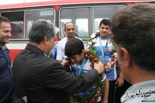 استقبال از قهرمانان کشتی نونهالان کشور در بندرگز