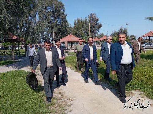 گزارش تصویری || پاکسازی زمین ساحل بندرگز به مناسبت روز جهانی زمین پاک