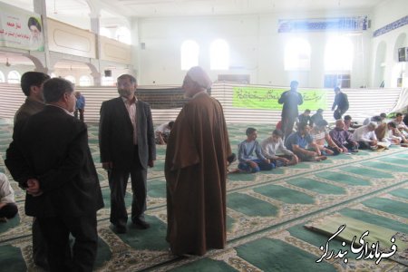 ديدار فرماندار با معتكفين شهرستان بندرگز