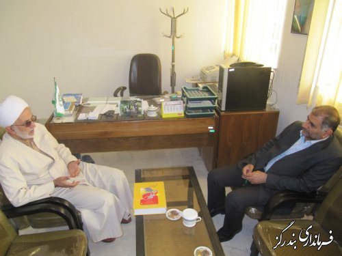 بازدید سرزده فرماندار بندرگز از اداره تبلیغات اسلامی 