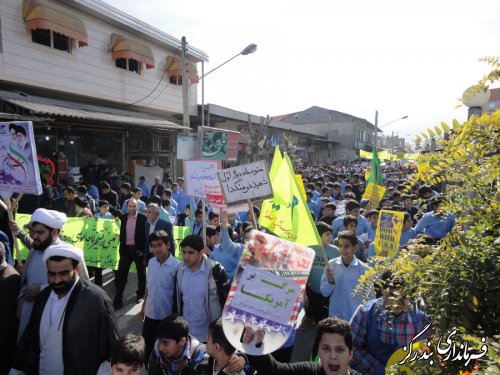 راهپیمایی روز سیزدهم آبان با شکوه هرچه تمام در بندرگز برگزار شد