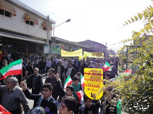 راهپیمایی روز سیزدهم آبان با شکوه هرچه تمام در بندرگز برگزار شد