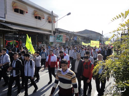 راهپیمایی روز سیزدهم آبان با شکوه هرچه تمام در بندرگز برگزار شد