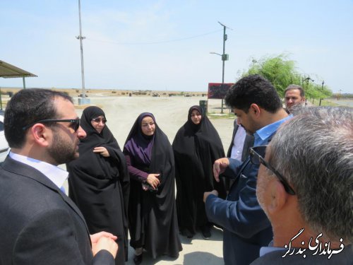 معاون اداره کل امور اجتماعی استانداری از طرحهاي سالمسازي سواحل بندرگز بازديدكرد