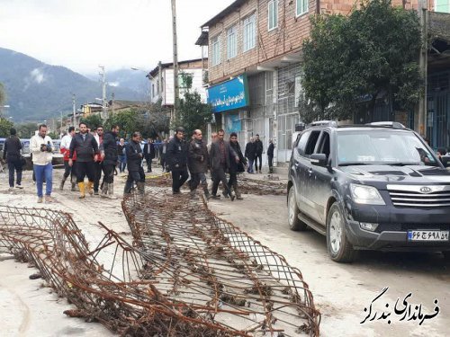 استاندار گلستان از مناطق سیلزده نوکنده بازدید کرد