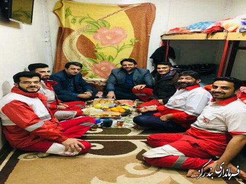 آیین شب یلدا با امدادگران هلال احمر بندرگز 