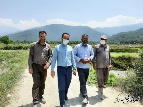 بازدید بخشدار نوکنده از مزارع روستاها