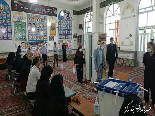 بازدید بخشدار نوکنده از شعب اخذ رای