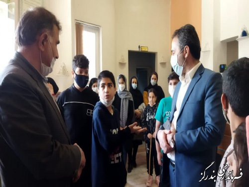 بازدید بخشدار از کتابخانه عمومی نوکنده