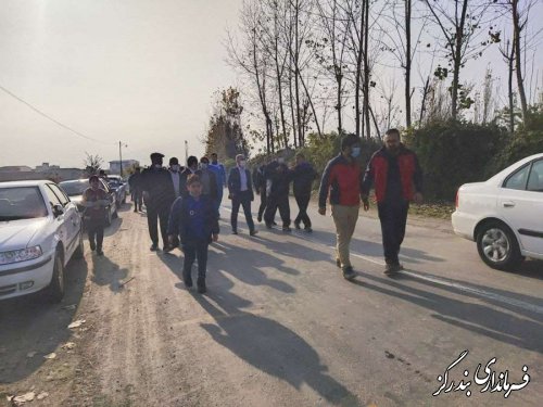 همایش پیاده روی خانوادگی در بخش نوکنده برگزار شد