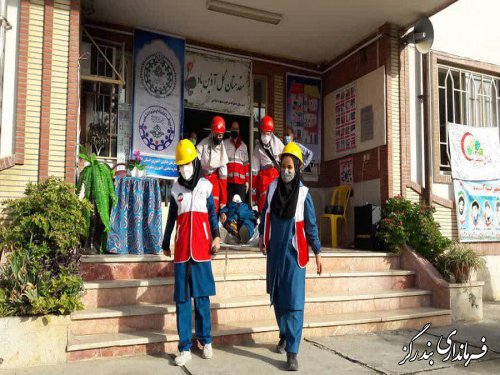 مانور زلزله و ایمنی در آموزشگاه مرحوم اسلامی نوکنده
