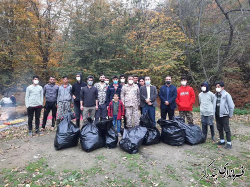 پاکسازی مناطق جنگلی استون آباد با حضور بخشدار نوکنده