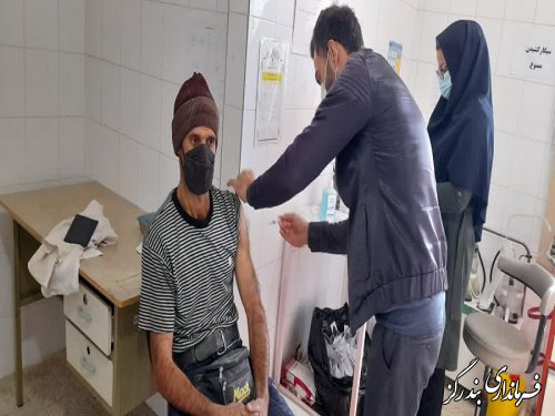 بازدید بخشدار نوکنده از مرکز  واکسیناسیون لیوان شرقی