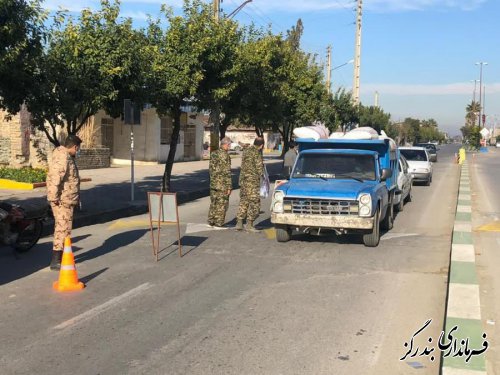 هزار عدد ماسک رایگان بین شهروندان و رانندگان خودروهای نوکنده توزیع شد