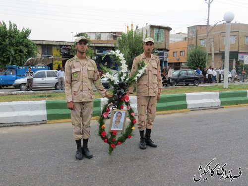 پیکر پاک شهید بر دستان قدر شناس مردم گالیکش تشییع شد