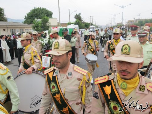 پیکر پاک شهید بر دستان قدر شناس مردم گالیکش تشییع شد