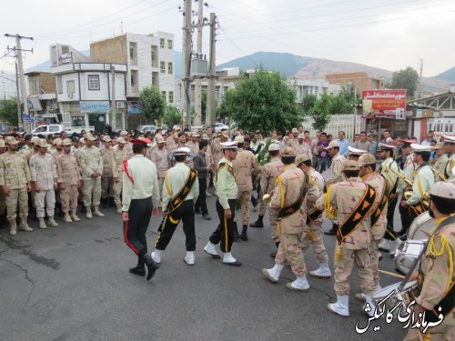 پیکر پاک شهید بر دستان قدر شناس مردم گالیکش تشییع شد