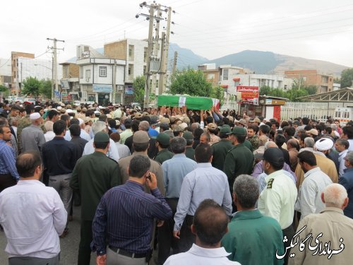 پیکر پاک شهید بر دستان قدر شناس مردم گالیکش تشییع شد