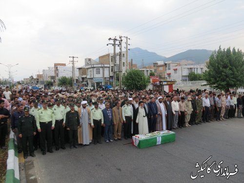 پیکر پاک شهید بر دستان قدر شناس مردم گالیکش تشییع شد