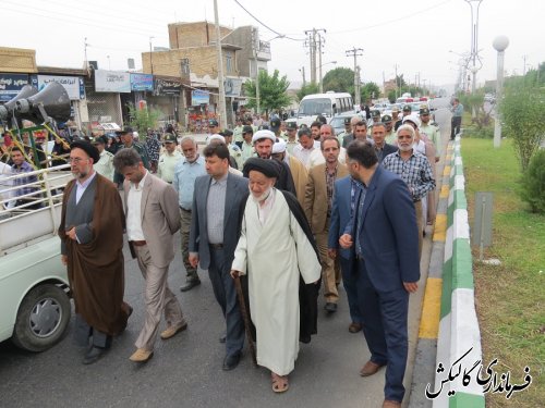 پیکر پاک شهید بر دستان قدر شناس مردم گالیکش تشییع شد