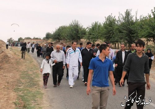 مراسم پیاده روی بزرگ خانوادگی با حضور فرماندار گالیکش برگزار شد