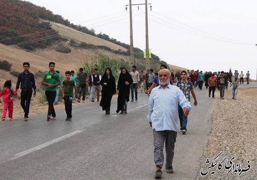 مراسم پیاده روی بزرگ خانوادگی با حضور فرماندار گالیکش برگزار شد