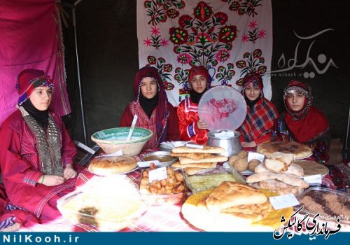 هنر نمایی دختران دبیرستانی در قلب جشنواره غذا و لباس بخش لوه