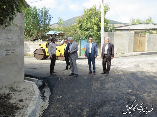 بازدید فرماندار گالیکش از روند اجرای نهضت آسفالت در شهر صادق‌آباد