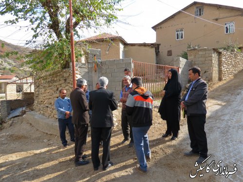 بازدید فرماندار گالیکش از پروژه زیرسازی و آسفالت معابر روستای فرنگ