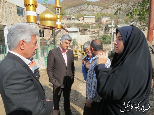 بازدید فرماندار گالیکش از پروژه زیرسازی و آسفالت معابر روستای فرنگ