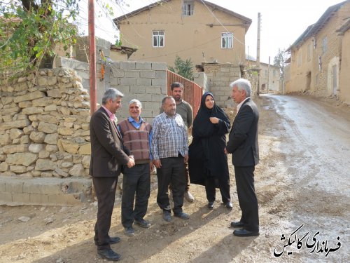 بازدید فرماندار گالیکش از پروژه زیرسازی و آسفالت معابر روستای فرنگ