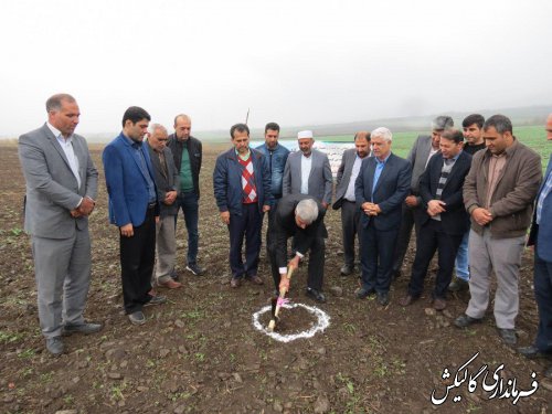 کلنگ احداث مجموعه پرورش اسب ستایش در روستای آق‌قمیش به زمین خورد