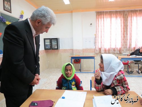 بازدید فرماندار گالیکش از مدرسه استثنایی شهید نقدی‌پور 