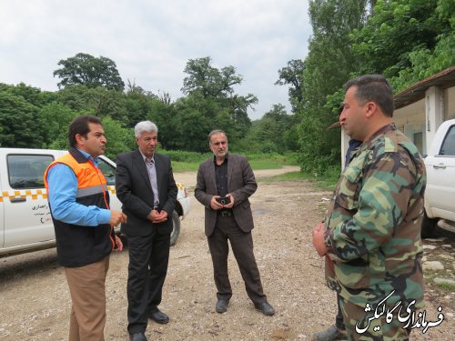 بازدید فرماندار گالیکش از روند بازگشایی مسیر ارتباطی زنبورداران شهرستان در منطقه جنگلی لوه