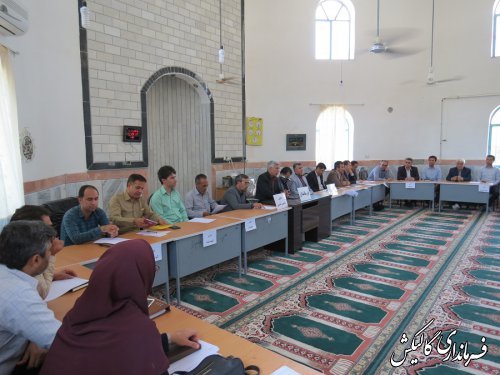 “میز خدمت” مسئولین شهرستان گالیکش در روستای “سرچشمه” برگزار شد