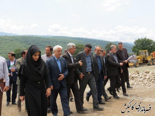بازدید فرماندار گالیکش و رؤسای سازمان مدیریت و برنامه‌ریزی  و جهاد کشاورزی گلستان از پروژه شهرک گیاهان دارویی