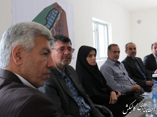 بازدید فرماندار گالیکش و رؤسای سازمان مدیریت و برنامه‌ریزی  و جهاد کشاورزی گلستان از پروژه شهرک گیاهان دارویی