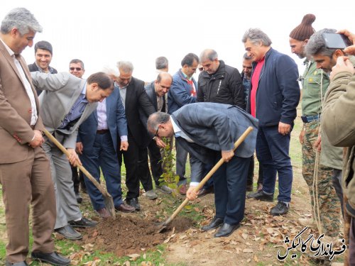 طرح ملی نهضت سبز با شعار نهال‌کاری همگانی برای ایرانی سرسبز در گالیکش برگزار شد