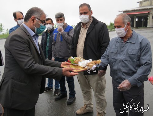 تجلیل فرماندار گالیکش از کارگران نمونه کارخانه سیمان پیوند گلستان 