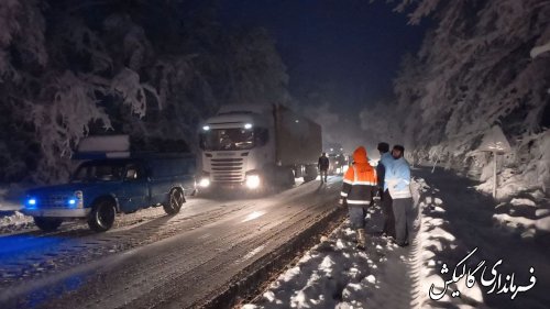 بازدید شبانه فرماندار گالیکش از روند بازگشایی محور ترانزیتی جنگل گلستان 