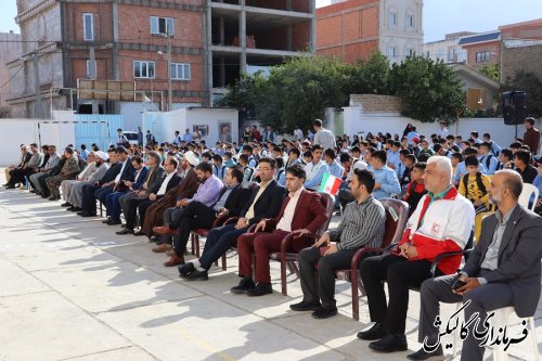 زنگ مهر و ایثار با حضور فرماندار و امام جمعه در مدارس گالیکش نواخته شد