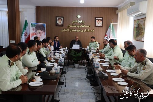 دیدار و نشست صمیمی فرماندار گالیکش با فرمانده و جمعی از پرسنل ستاد انتظامی شهرستان 